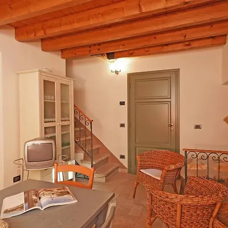 Holiday home Terrazza Vista Lago In Centro Gardone Riviera