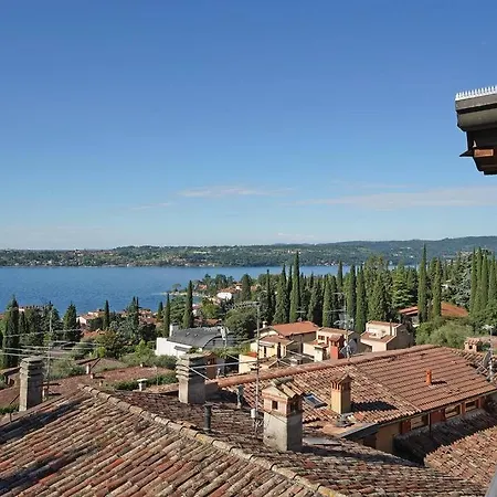 Terrazza Vista Lago In Centro Holiday home *